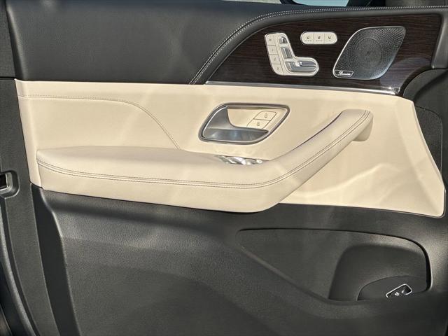 new 2025 Mercedes-Benz GLE 580 car, priced at $103,300