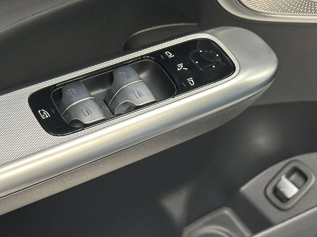 new 2026 Mercedes-Benz GLC 300 car, priced at $59,590