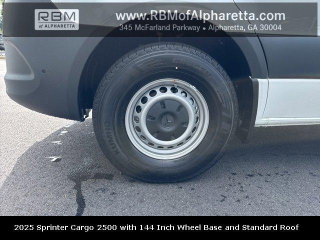 new 2025 Mercedes-Benz Sprinter 2500 car