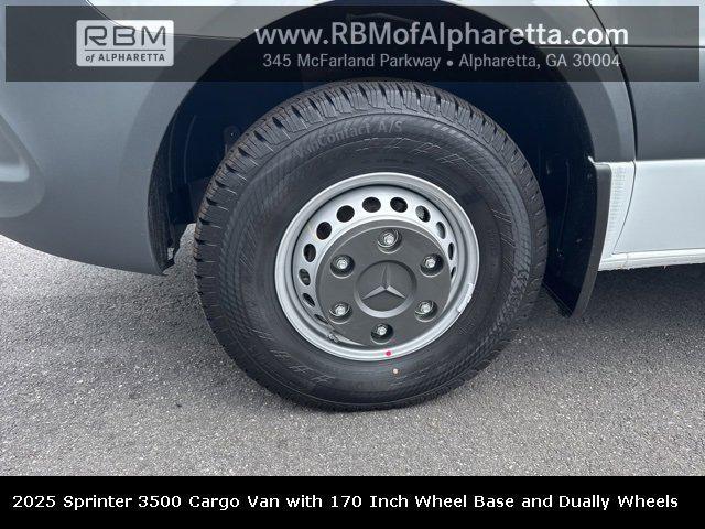 new 2025 Mercedes-Benz Sprinter 3500 car
