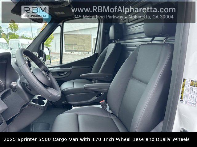 new 2025 Mercedes-Benz Sprinter 3500 car