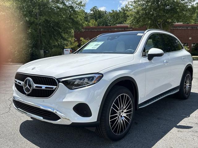 new 2024 Mercedes-Benz GLC 300 car, priced at $59,765