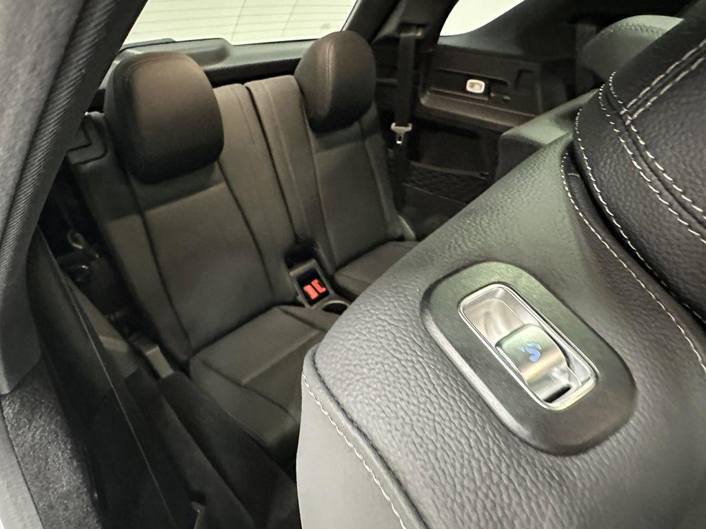 used 2025 Mercedes-Benz GLE 350 car, priced at $59,326