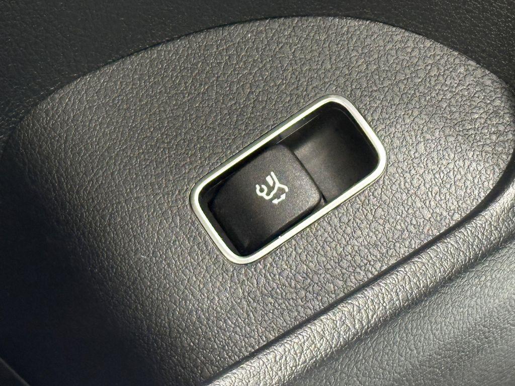 used 2025 Mercedes-Benz GLE 350 car, priced at $59,326