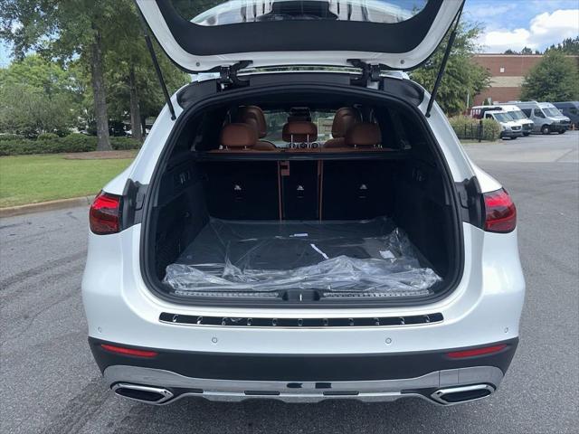 new 2024 Mercedes-Benz GLC 300 car, priced at $55,305