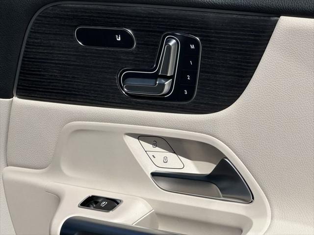 new 2025 Mercedes-Benz EQB 250 car, priced at $61,950