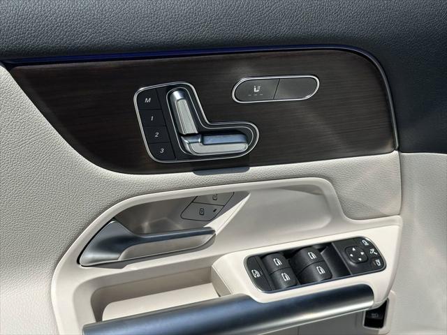 new 2025 Mercedes-Benz GLA 250 car, priced at $51,690