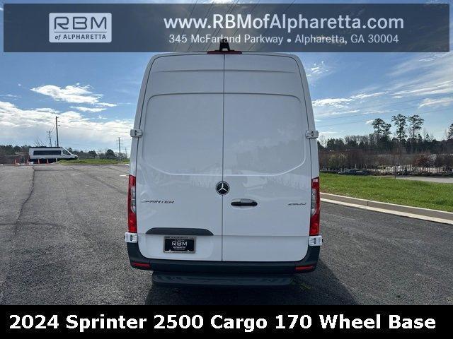 new 2024 Mercedes-Benz Sprinter 2500 car