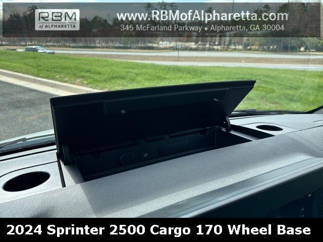 new 2024 Mercedes-Benz Sprinter 2500 car