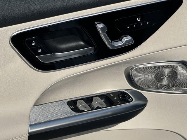 new 2025 Mercedes-Benz GLC 300 car, priced at $59,265