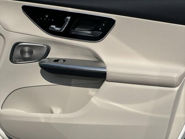 new 2025 Mercedes-Benz GLC 300 car, priced at $59,265