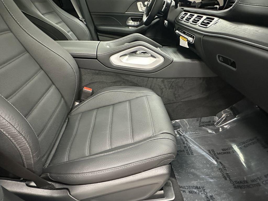 new 2026 Mercedes-Benz GLS 580 car, priced at $121,895