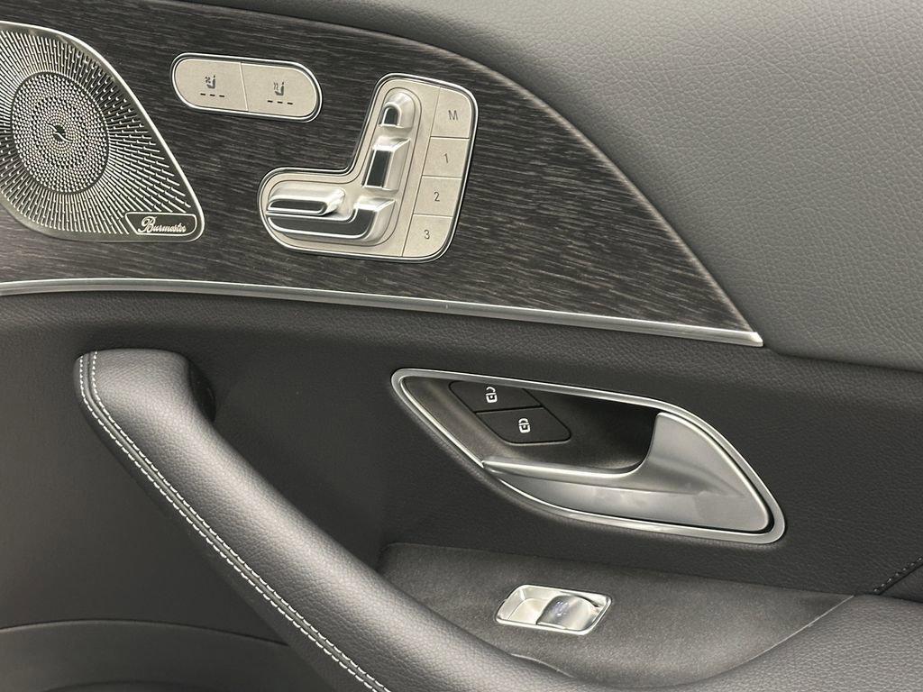 new 2026 Mercedes-Benz GLS 580 car, priced at $121,895