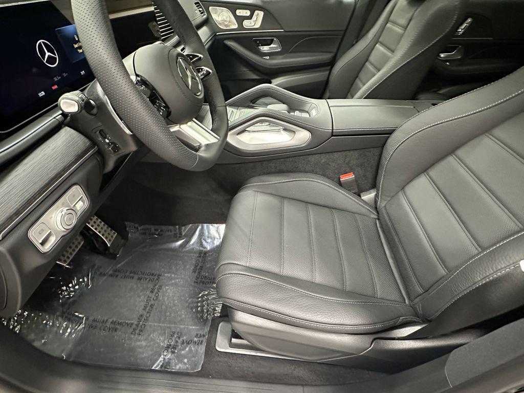 new 2026 Mercedes-Benz GLS 580 car, priced at $121,895