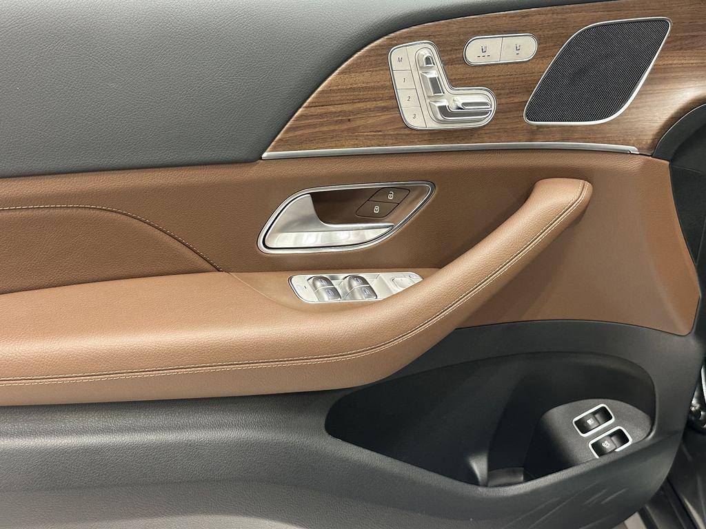 new 2026 Mercedes-Benz GLE 450e car, priced at $81,380