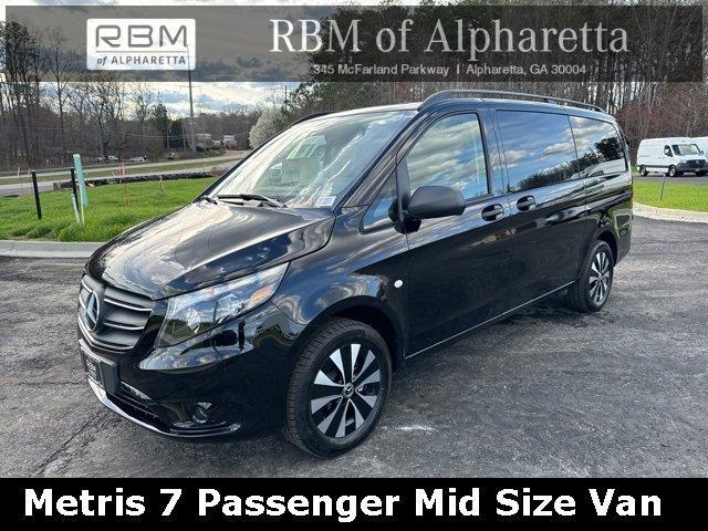 new 2023 Mercedes-Benz Metris car