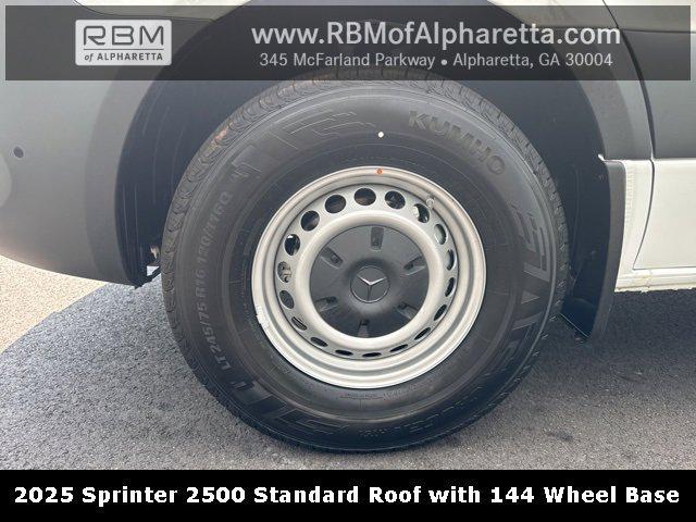 new 2025 Mercedes-Benz Sprinter 2500 car