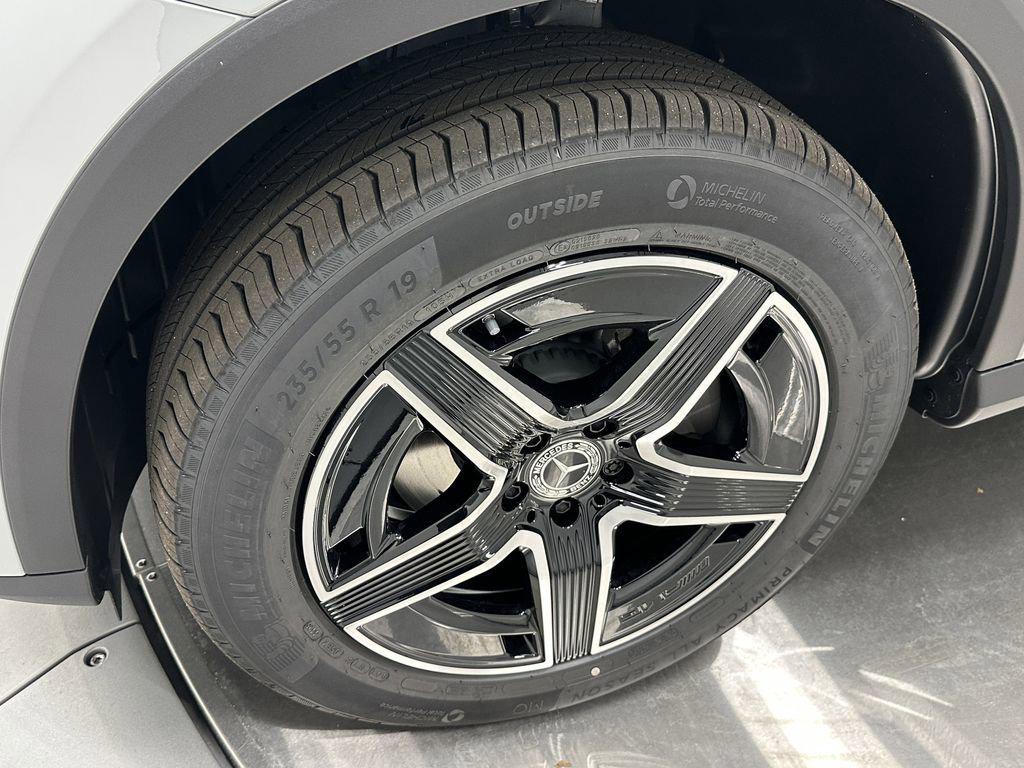 new 2026 Mercedes-Benz GLC 300 car, priced at $62,340