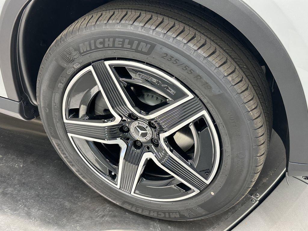 new 2026 Mercedes-Benz GLC 300 car, priced at $62,340