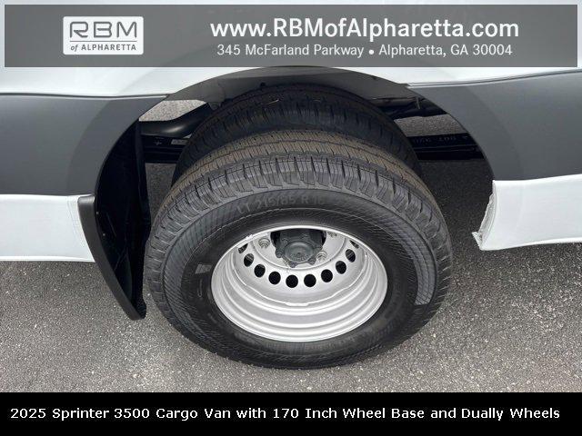 new 2025 Mercedes-Benz Sprinter 3500 car