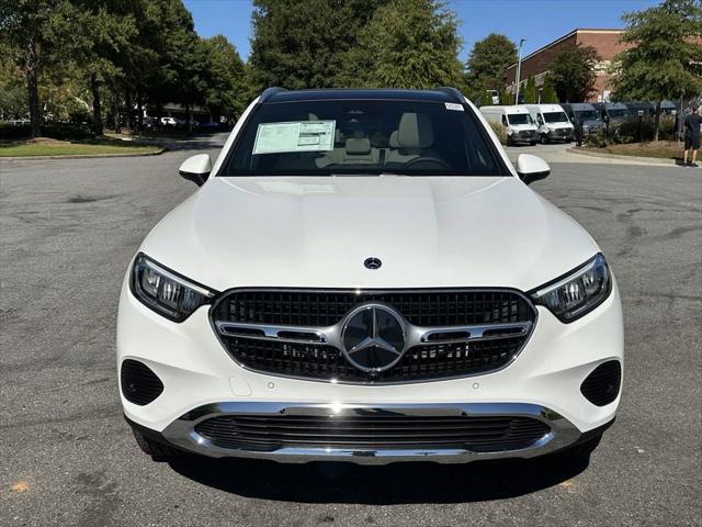 new 2025 Mercedes-Benz GLC 300 car, priced at $54,250