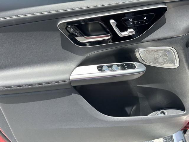 new 2025 Mercedes-Benz GLC 300 car, priced at $64,715