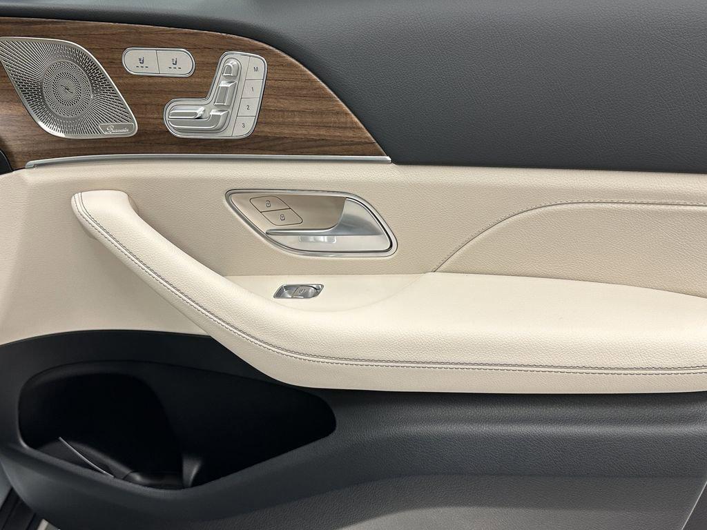 new 2026 Mercedes-Benz GLS 450 car, priced at $99,555