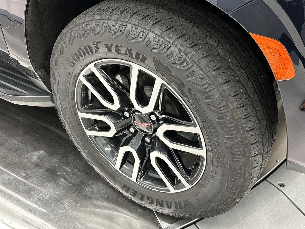 used 2024 GMC Yukon car, priced at $67,310