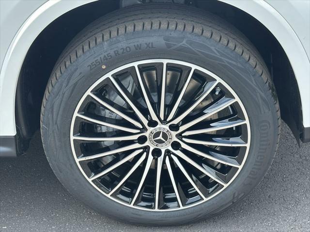 new 2025 Mercedes-Benz GLC 300 car, priced at $62,920