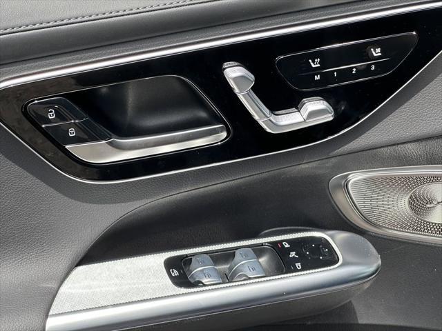new 2025 Mercedes-Benz GLC 300 car, priced at $63,065