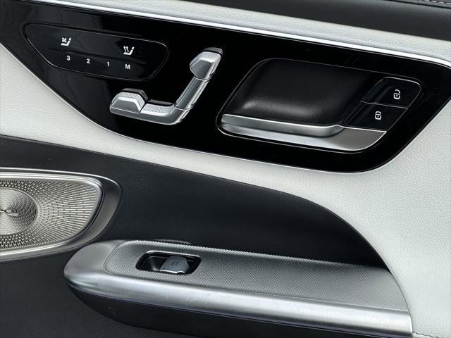 new 2025 Mercedes-Benz GLC 350e car, priced at $70,380