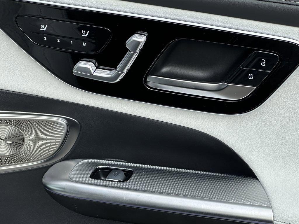 new 2025 Mercedes-Benz GLC 350e car, priced at $70,380