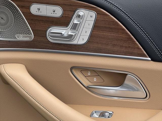 new 2025 Mercedes-Benz GLS 450 car, priced at $101,925