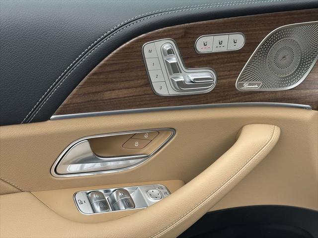 new 2025 Mercedes-Benz GLS 450 car, priced at $101,925