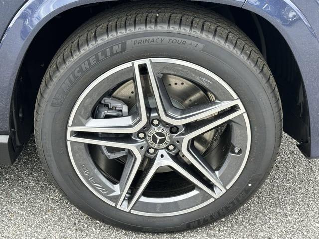 new 2025 Mercedes-Benz GLS 450 car, priced at $101,925