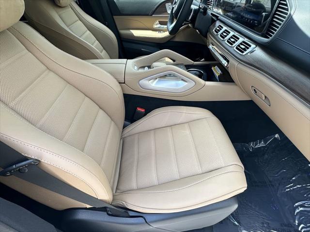 new 2025 Mercedes-Benz GLS 580 car, priced at $121,505