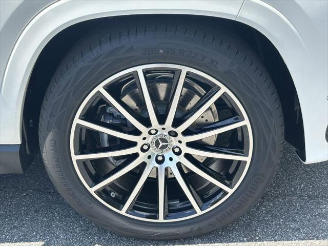 new 2025 Mercedes-Benz GLS 580 car, priced at $121,505