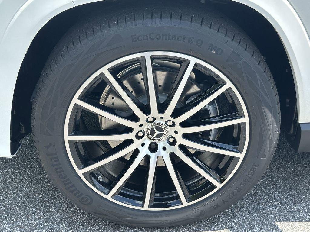 new 2025 Mercedes-Benz GLS 580 car, priced at $121,505