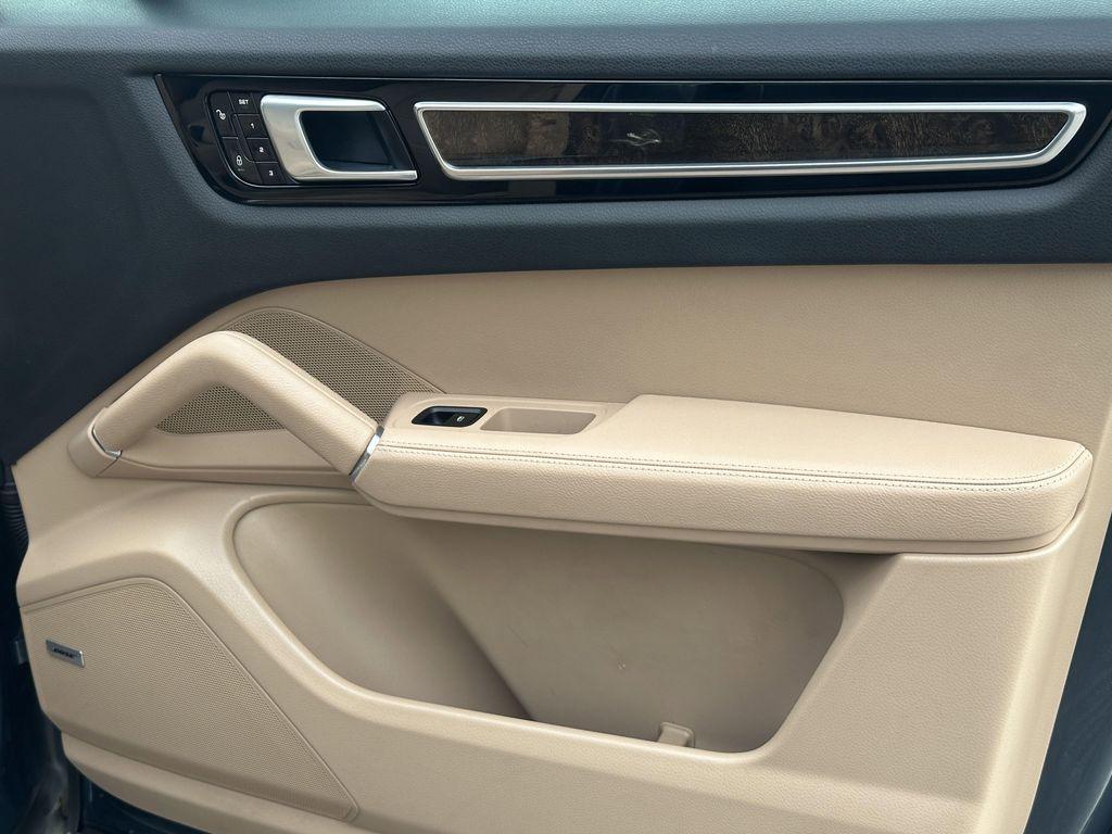 used 2019 Porsche Cayenne car