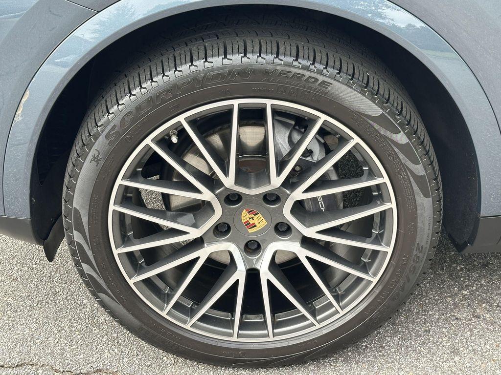 used 2019 Porsche Cayenne car