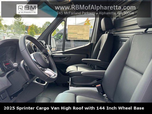 new 2025 Mercedes-Benz Sprinter 2500 car