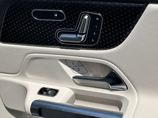 new 2025 Mercedes-Benz EQB 250 car, priced at $59,025
