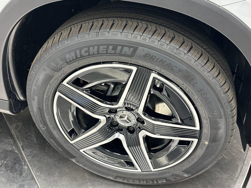 new 2026 Mercedes-Benz GLC 300 car, priced at $60,440