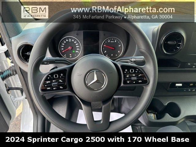 new 2024 Mercedes-Benz Sprinter 2500 car