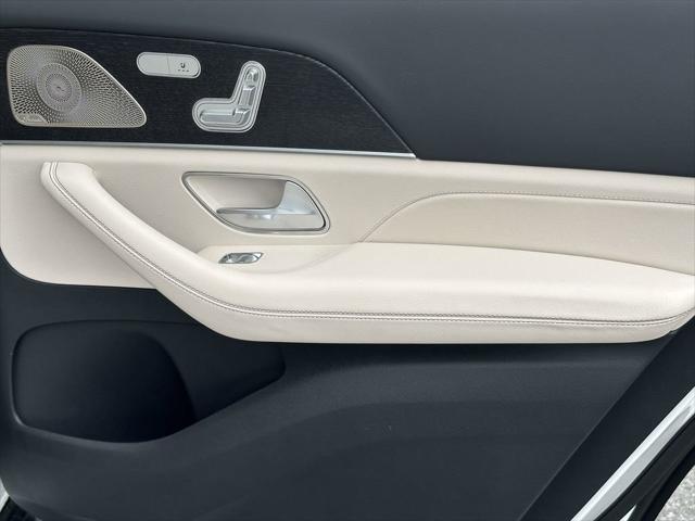 new 2025 Mercedes-Benz GLS 450 car, priced at $97,515
