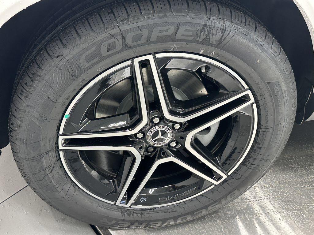 new 2026 Mercedes-Benz GLE 450 car, priced at $82,660