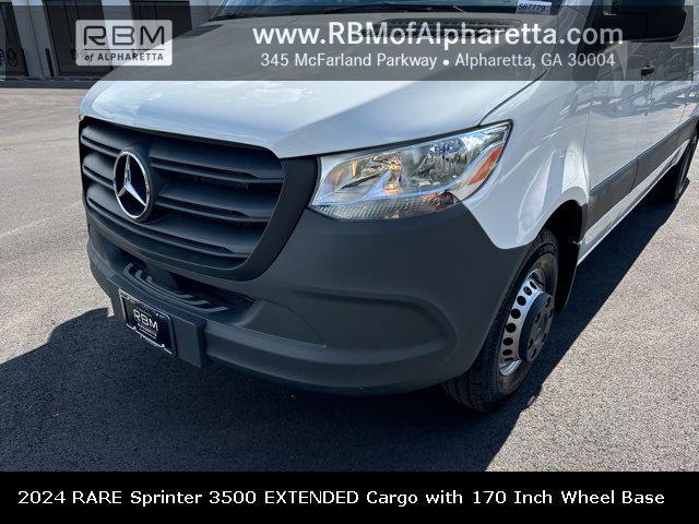 new 2024 Mercedes-Benz Sprinter 3500 car