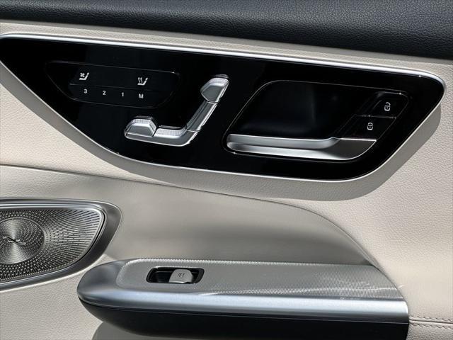 new 2025 Mercedes-Benz GLC 300 car, priced at $59,465