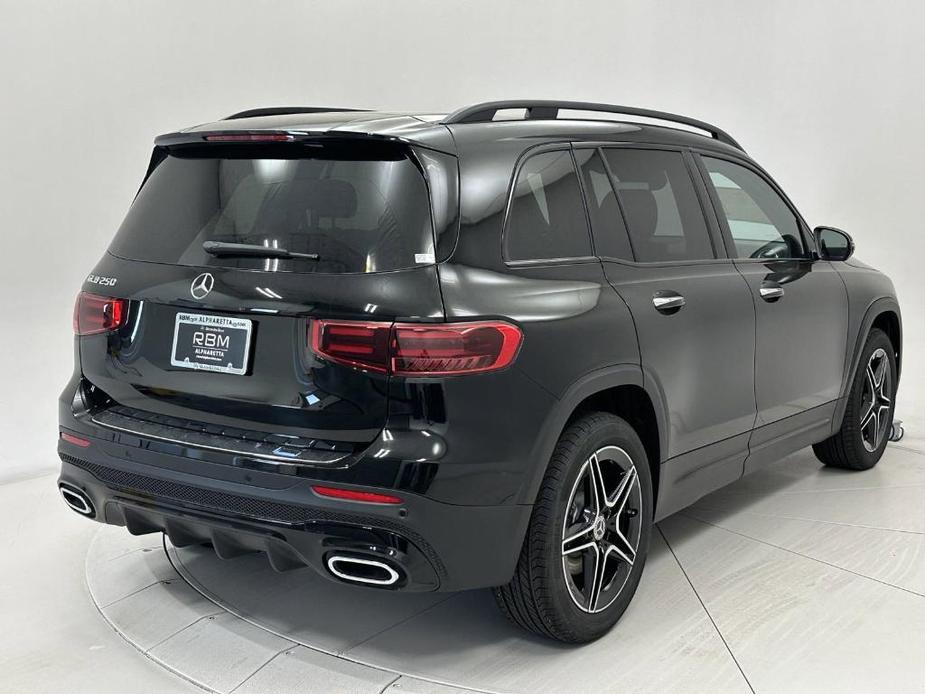 new 2024 Mercedes-Benz GLB 250 car, priced at $53,350