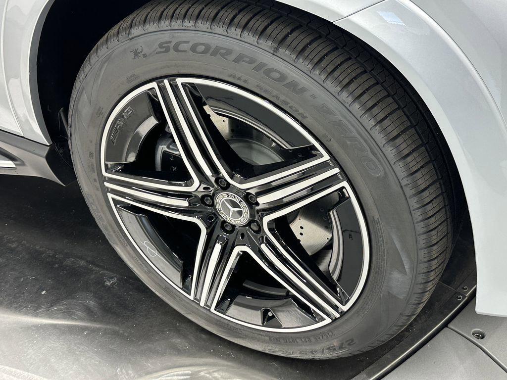 new 2026 Mercedes-Benz GLE 450 car, priced at $81,355